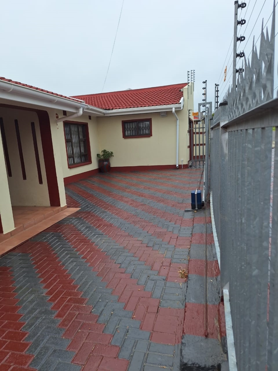 3 Bedroom Property for Sale in Mdantsane Nu 17 Eastern Cape